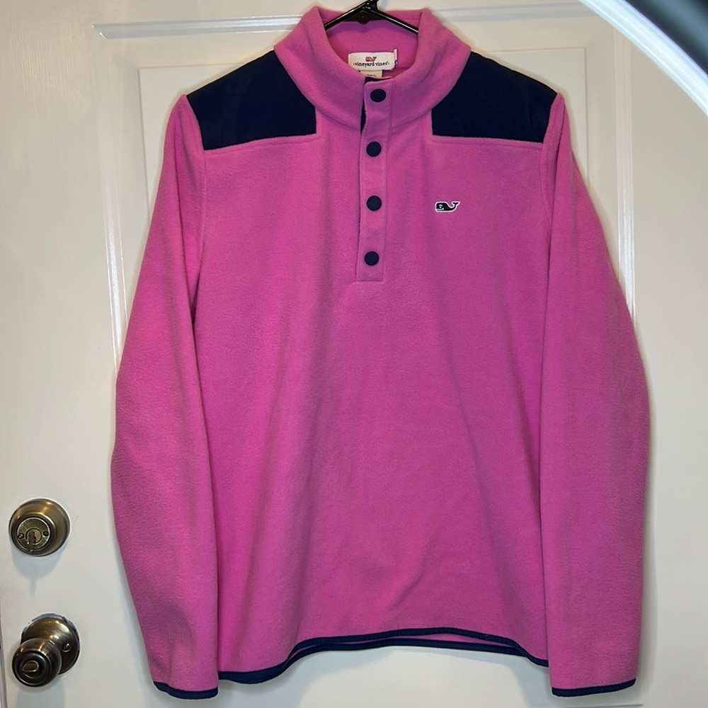 Vineyard Vines 100% polyester pull over with snap up Pink/Dark blue L